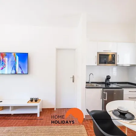 #049 Lemon By Holidays Villa *